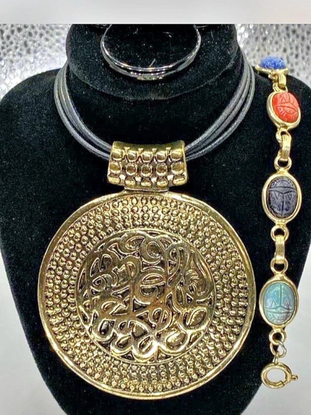 Southwestern ***Gold-Tone Statement Pendant Necklace / Bracelet ***